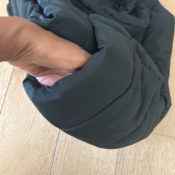 Banana Republic Black puffer Quilted Tote Bag - Picture 9 of 9